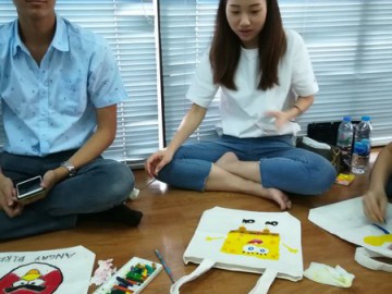 อาสาสมัครลงลายกระเป๋าผ้า เพื่อพัฒนาเด็กด้อยโอกาส  3 ส.ค. 62 Painting Bag Volunteer to Support Child Development Center in Thailand Aug,3, 19